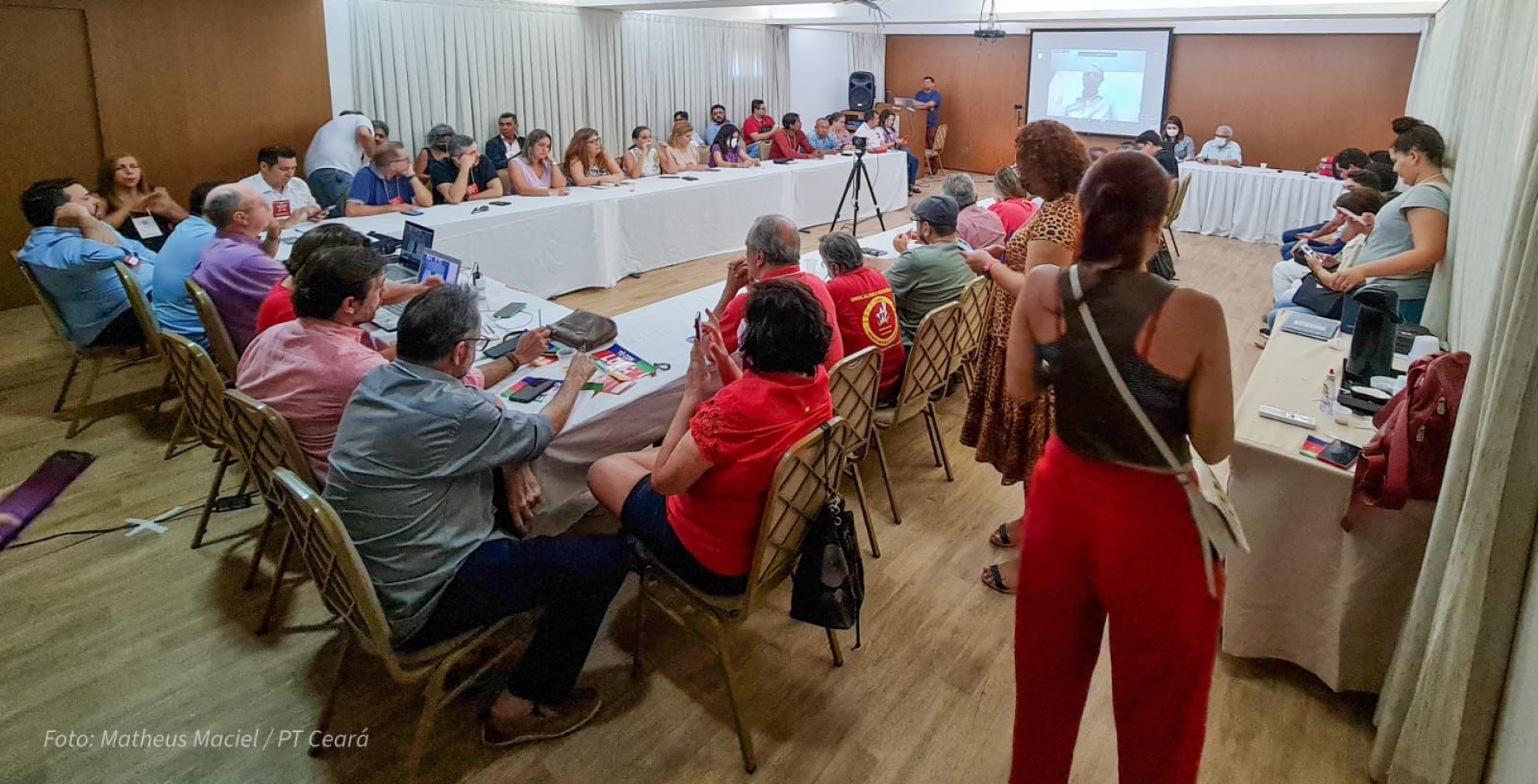 Reunião do diretório do PT Ceará discute rumos do partido após PDT escolher o nome de Roberto Cláudio para disputar Palácio da Abolição  (Foto: Matheus Maciel/PT Ceará)