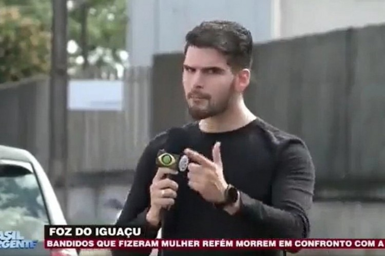 Jornalista usou trecho da música '5 Patinhos', da Xuxa, pra debochar da morte de três pessoas em operação policial