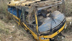 Ônibus desceu uma ribanceira na Rodovia Padre Cícero, em Caririaçu, e deixou três mortos