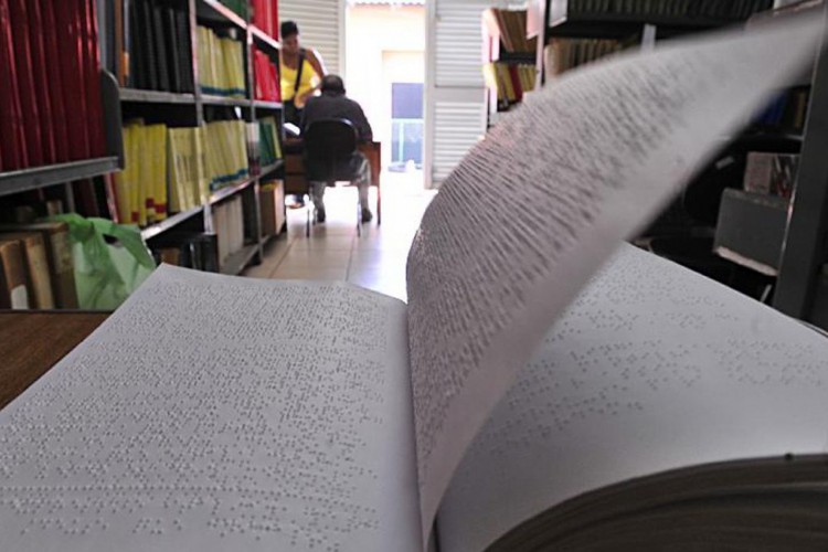 Aventuras de um super-herói cego viram quadrinhos