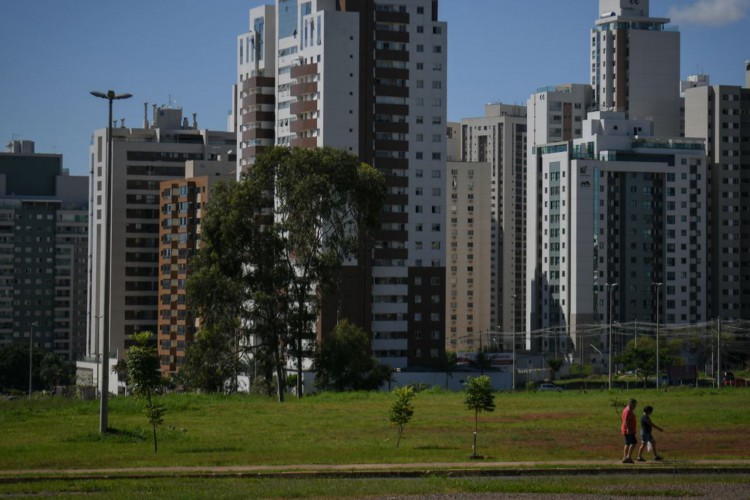 Águas Claras, Brasília DF, Brasil 1/5/2018 Foto: Andre Borges/Agência Brasília.

Uma das regiões administrativas que mais cresce no Distrito Federal, Águas Claras completa 15 anos em 6 de maio. A programação de aniversário se estende por todo o mês com eventos esportivos e culturais para todas as idades.

De 4 a 31 de maio, os moradores terão diversos pontos da cidade ocupados com música, arte, corridas e campeonatos de futevôlei e de society.



 