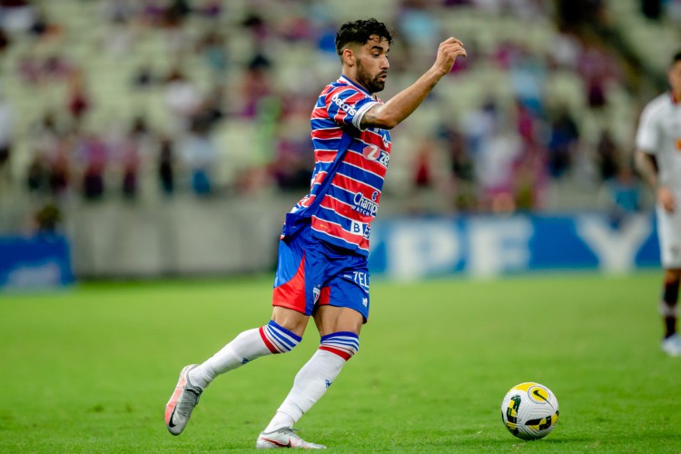 FORTALEZA, CE, BRASIL, 28-07.2022: Emanuel Britez. Fortaleza x Fluminense, Copa do Brasil, na Arena Castelão. em epoca de COVID-19. (Foto:Aurelio Alves / Jornal O POVO)