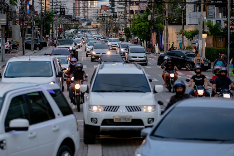 Imagem de apoio ilustrativo. Vias de Fortaleza registram trânsito intenso com a retomada das aulas nesta segunda-feira, 6