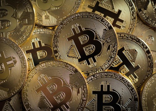 O investimento financeiro em Bitcoins apresenta vantagens e desvantagens 