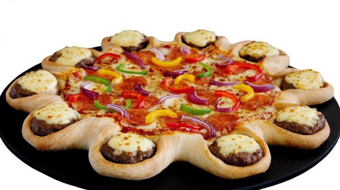 Conheça nove comidas inusitadas feitas por redes de fast food.