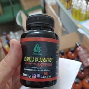 Apreensão de fórmula que diz prevenir o envelhecimento fez com que o homem fosse autuado por charlatanismo 