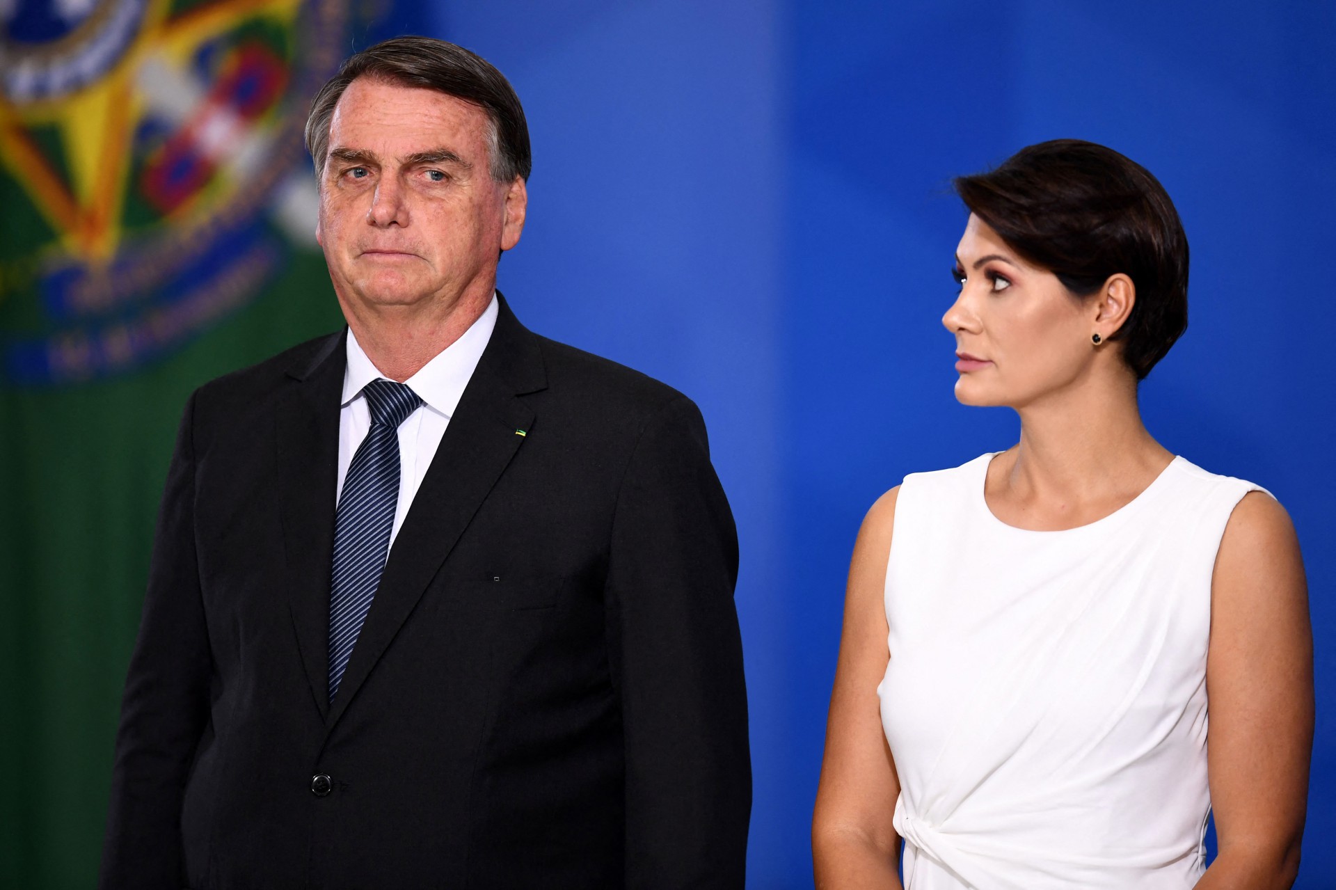 ￼Ex-presidente Jair Bolsonaro e a ex-primeira-dama Michelle Bolsonaro (Foto: EVARISTO SA / AFP)