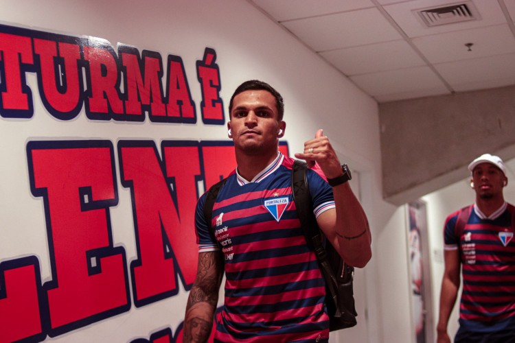 Atacante Robson volta a ser opção para Vojvoda montar o Fortaleza que enfrenta o Goiás