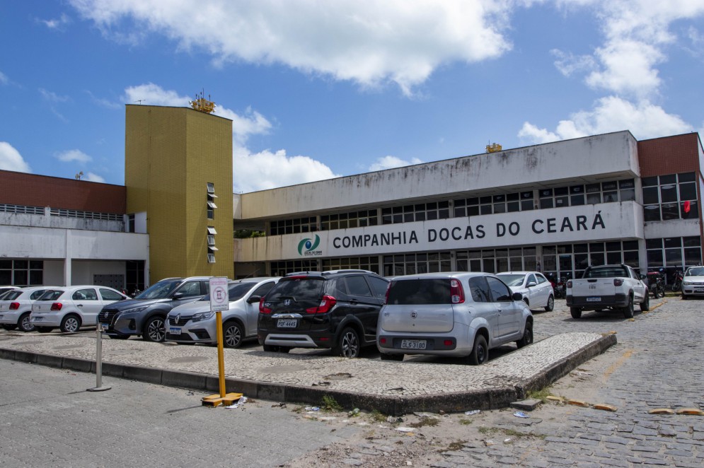 Entrada da Companhia Docas do Ceará no bairro Mucuripe (Foto: FCO FONTENELE)