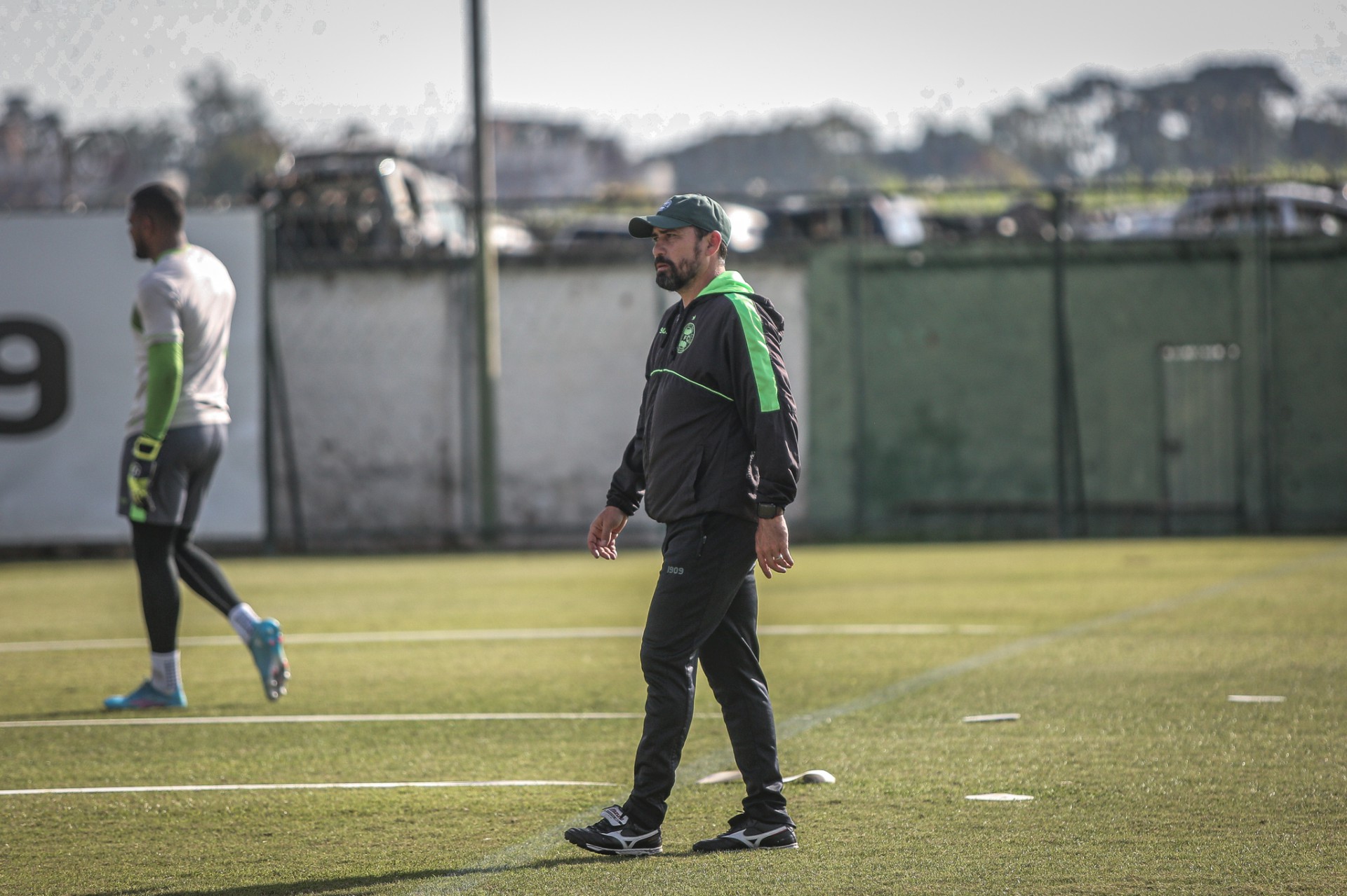 Ex-Coritiba, Gustavo Morínigo é anunciado como novo técnico do Ceará