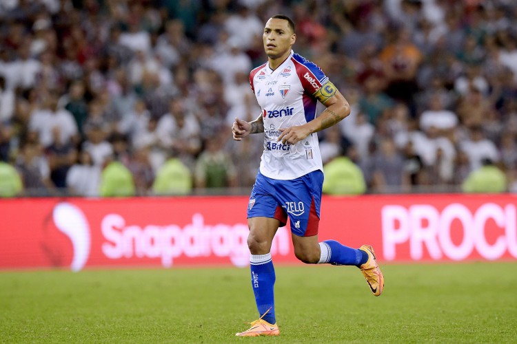 Zagueiro Titi &eacute; titular do Fortaleza contra o Ava&iacute; 