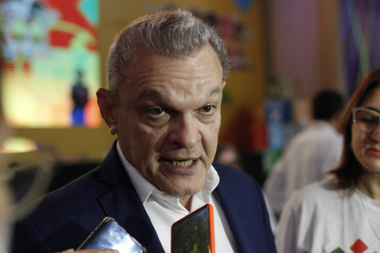 ￼Prefeito Sarto: torcas em equipe recém-montada