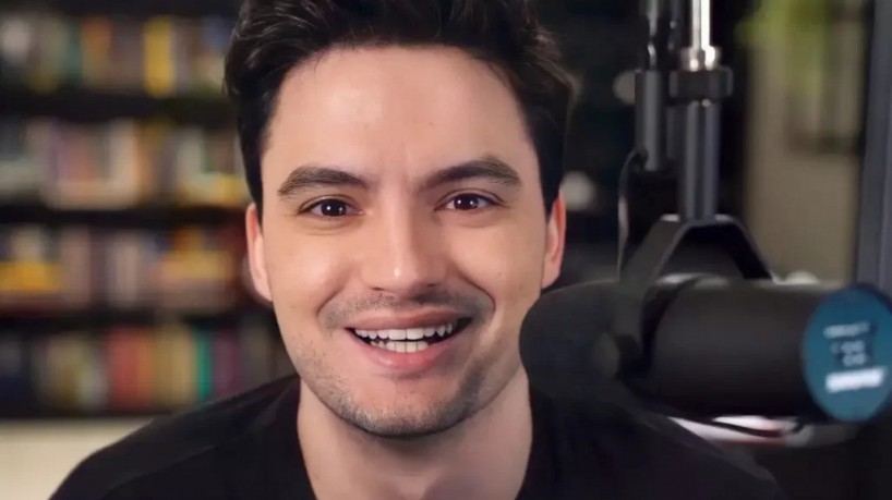 Felipe Neto esgotou estoque do livro "Fahrenheit 451" na Amazon ao anunciar clube do livro