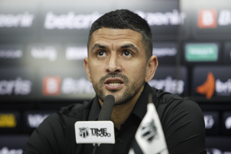 FORTALEZA CE, BRASIL, 29.08.2022:  Apresentação do novo técnico do Ceará, Lucho González.  (fotos: Fabio Lima/O POVO)