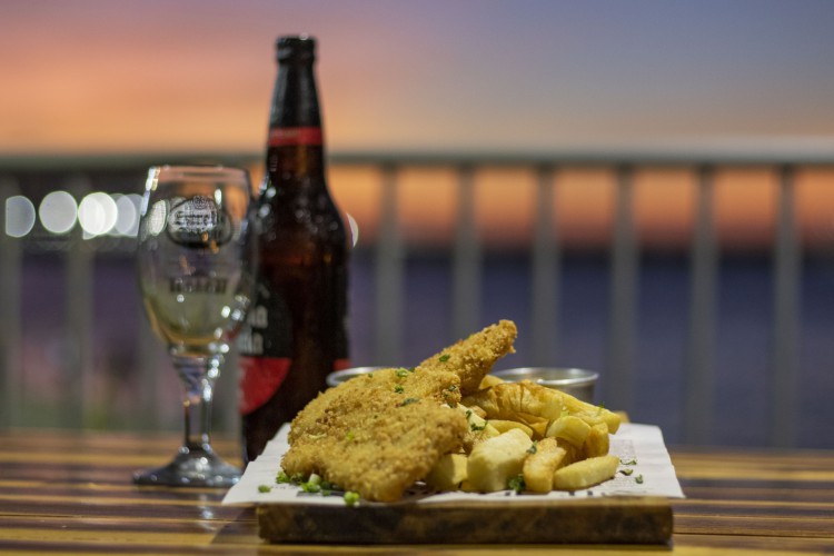 Até restaurantes impactados pela interdição do Réveillon da Praia de Iracema esperam compensar faturamento