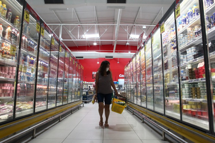 Preços dos alimentos estão entre os itens que pesaram para inflação