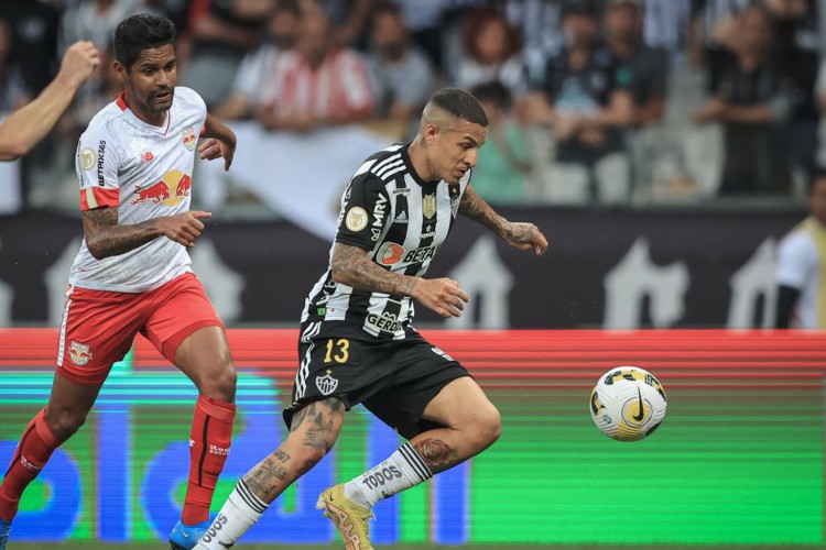 Atlético-MG confirma lesão de Arana, que está fora da Copa do Mundo