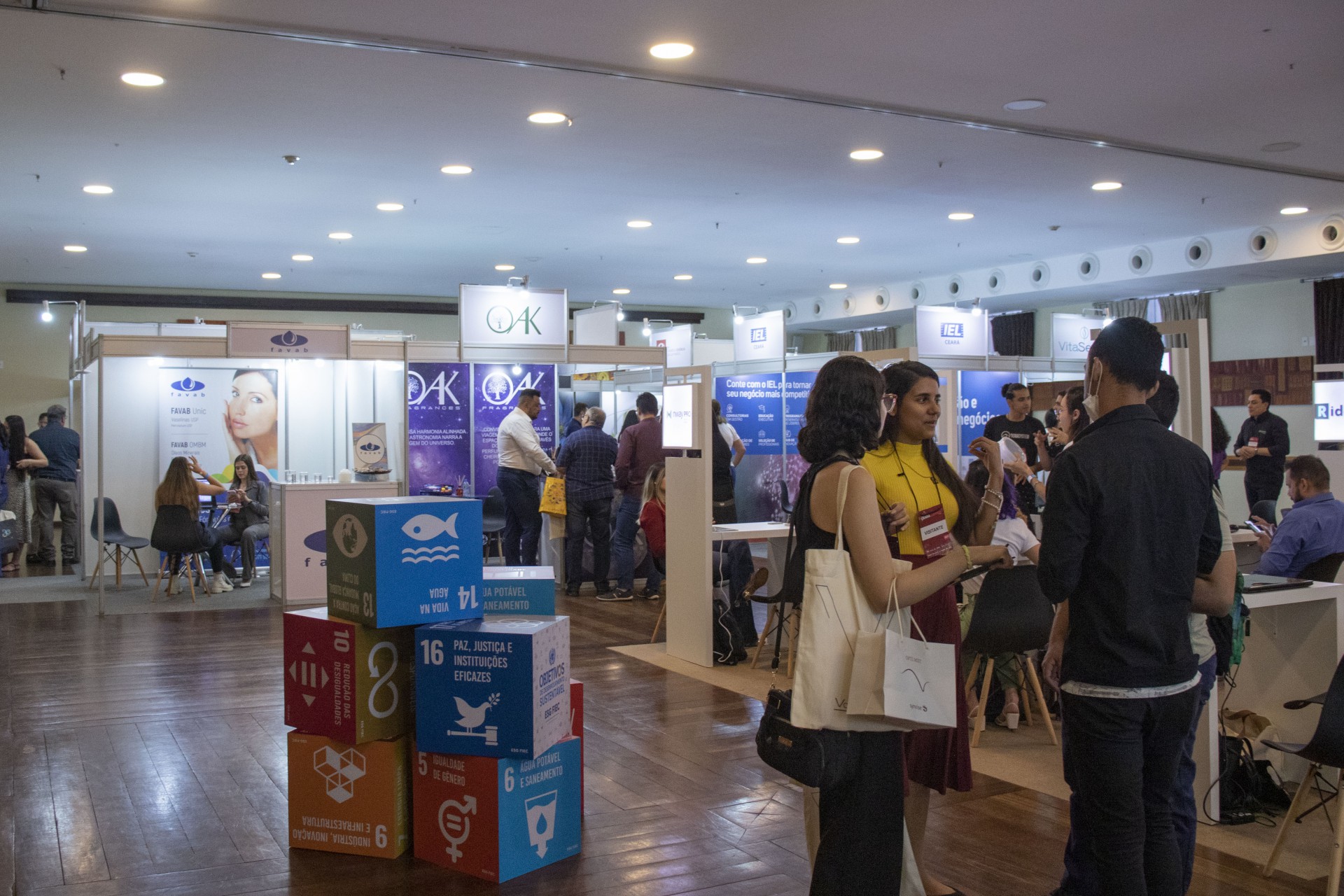 ￼ Gasto médio diário de turistas que vem para eventos é de R$ 791,14 (Foto: Samuel Setubal-Especial para O Povo)