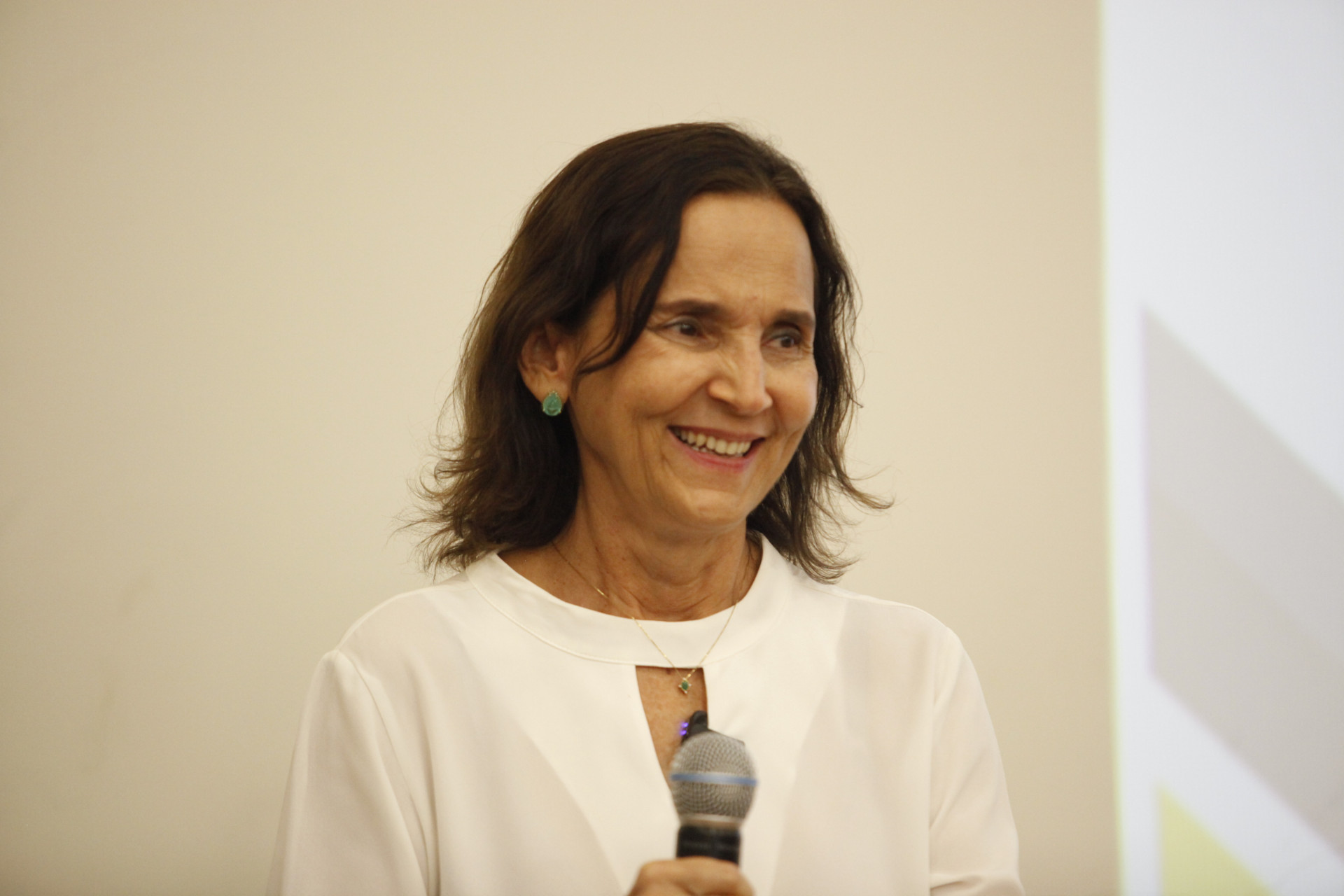 FORTALEZA CE, BRASIL, 09.09.2022: Izolda Cela, governadora, participa de Comemoração do Aniversário de 15 anos da ADECE. Centro de Eventos.(Foto: FÁBIO LIMA)