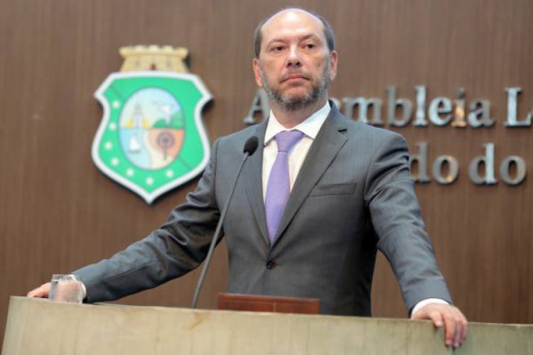 Prefeito de Sobral, Ivo Gomes (PDT), anunciou cobrança em outubro de 2023