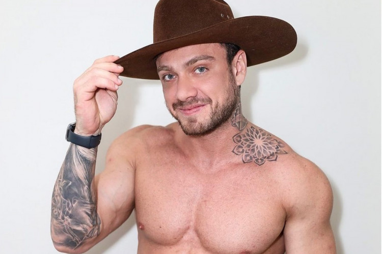 Vini Buttel é participante de A Fazenda 2022