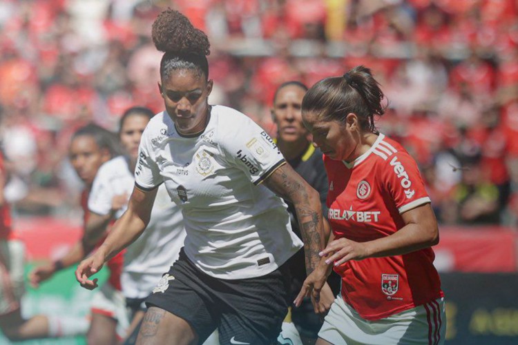 Brasileiro Feminino: Inter e Corinthians empatam em 1º jogo da final 