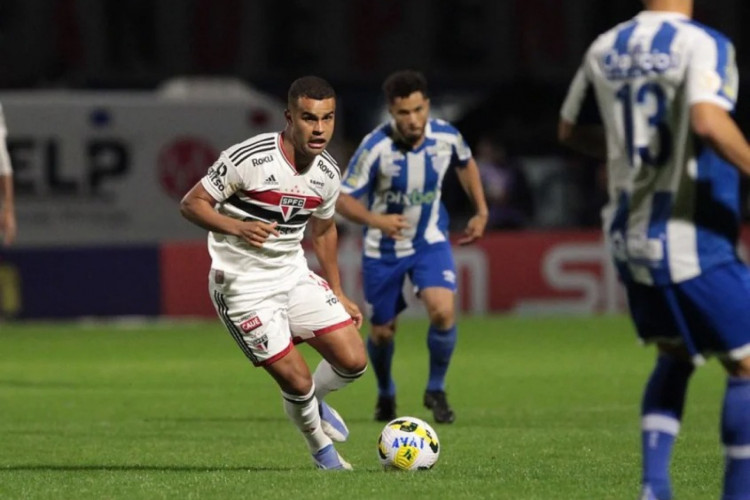 São Paulo e Avaí se enfrentam pela Série A hoje, 25; onde assistir ao vivo aos jogos do dia e horário do jogo