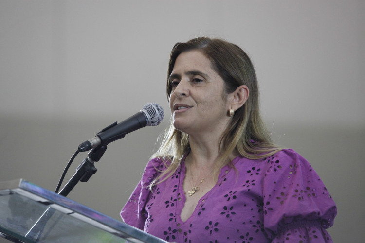 FORTALEZA CE, BRASIL, 26.09.2022: Eliana Estrela, secretária de educação. Izolda Cela, governadora participa do Seminário de apropriação dos resultados do SAEB e IDEB 2021. Centro de eventos.