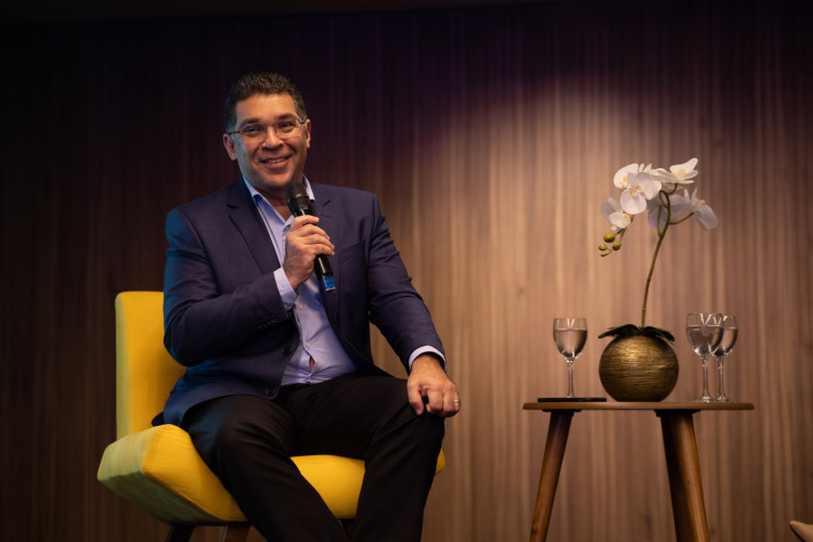 Mansueto de Almeida participou de encontro com empresários em Fortaleza