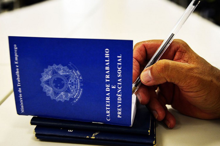 Renda per capita do trabalho no conjunto das metr&oacute;poles, teve crescimento foi de 4,81% do 2&ordm; trimestre deste ano