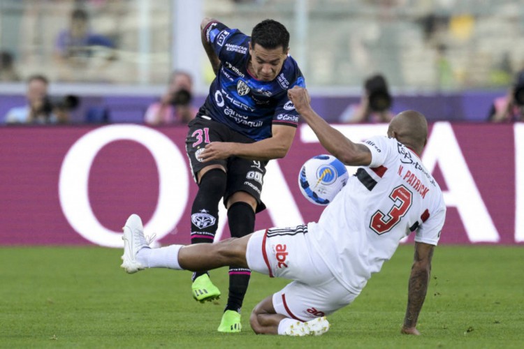 Além de perder o título, o São Paulo vê o cenário se complicar para um dos objetivos do clube na temporada, que é a classificação para a Copa Libertadores