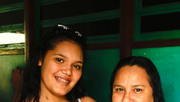 Eliane Menezes, 49, e a filha, Nathaly Menezes