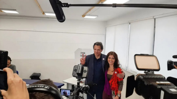 Haddad vota em São Paulo