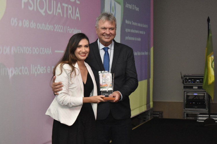 A jornalista Ana Rute Ramires, repórter da editoria de Cotidiano do O POVO, venceu o 8ª Prêmio ABP de Jornalismo, organizado pela Associação Brasileira de Psiquiatria (ABP), na categoria 