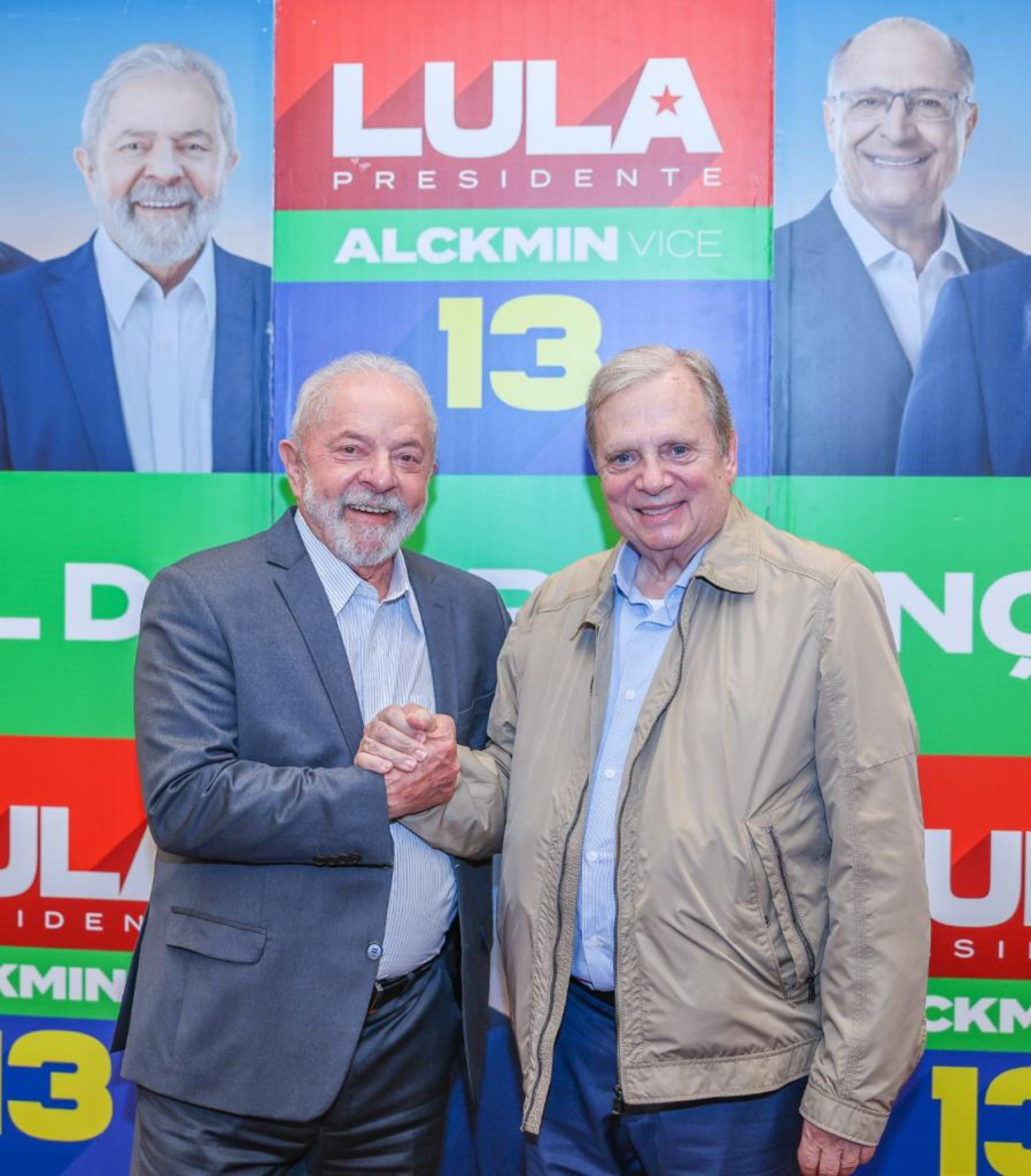￼FOTO da reunião entre Lula e Tasso foi divulgada ontem (Foto: Reprodução/Deputado José Guimarães)