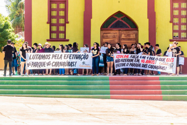 Em ato, comunidade denuncia descaso da Sema com a unidade de conservação que abriga riqueza em biodiversidade e tem sido explorada pelo interesse privado