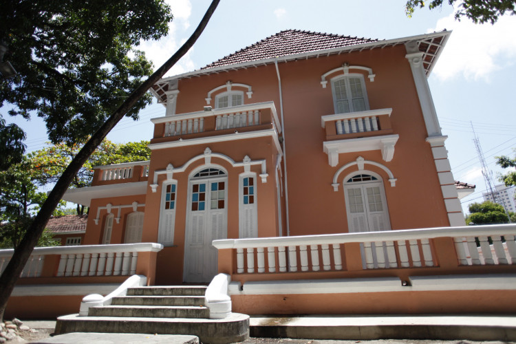 São ofertadas 65 vagas para a Casa de Cultura Alemã da UFC 