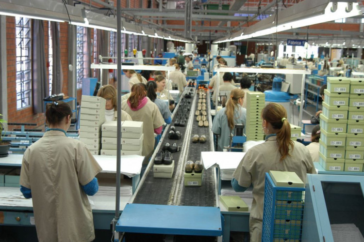 Queda na exportação para os EUA em julho também supera os 40%