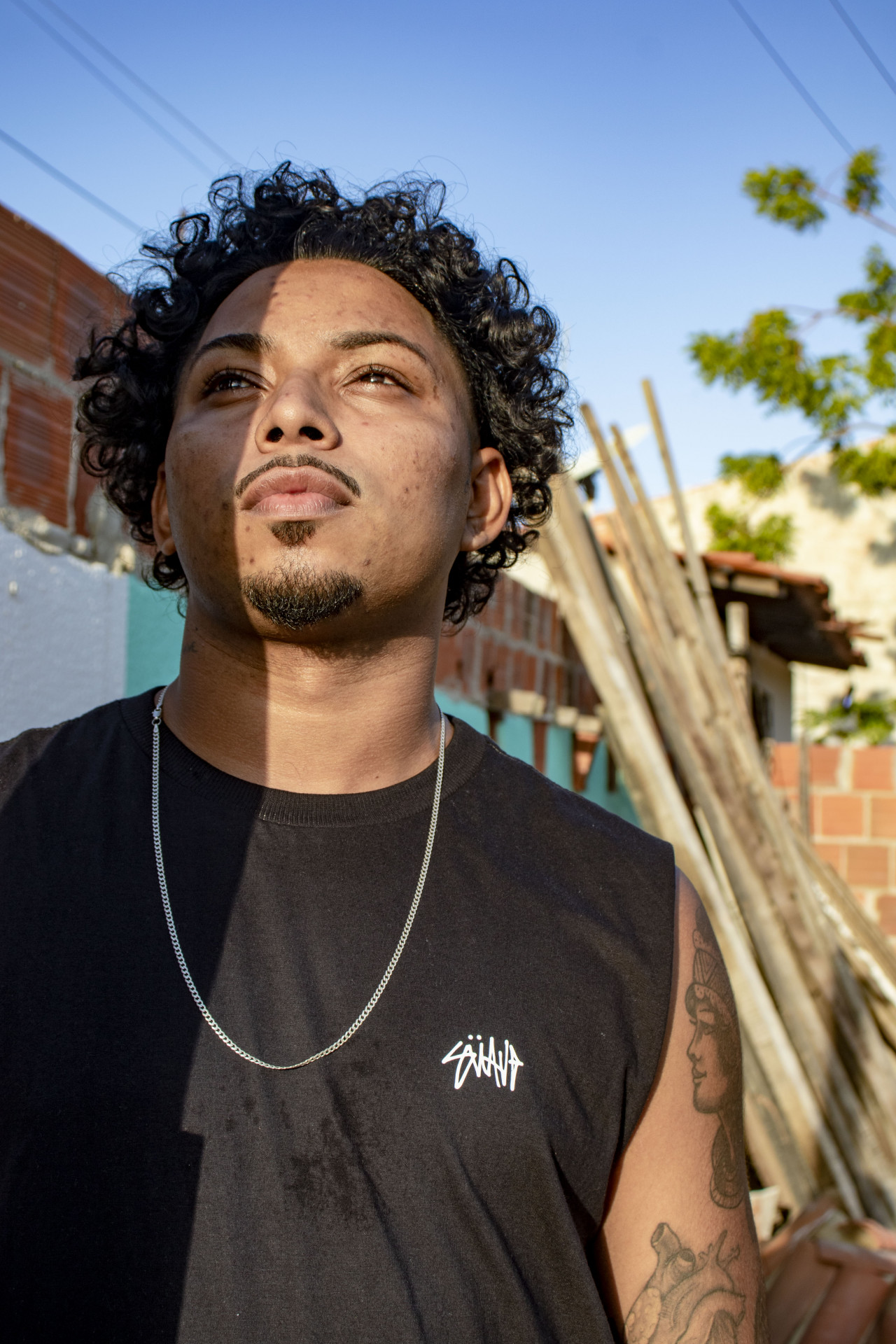 Rapper cearense 6utto foi convidado para se apresentar durante o show de Luísa Sonza no Réveillon de Fortaleza 2023