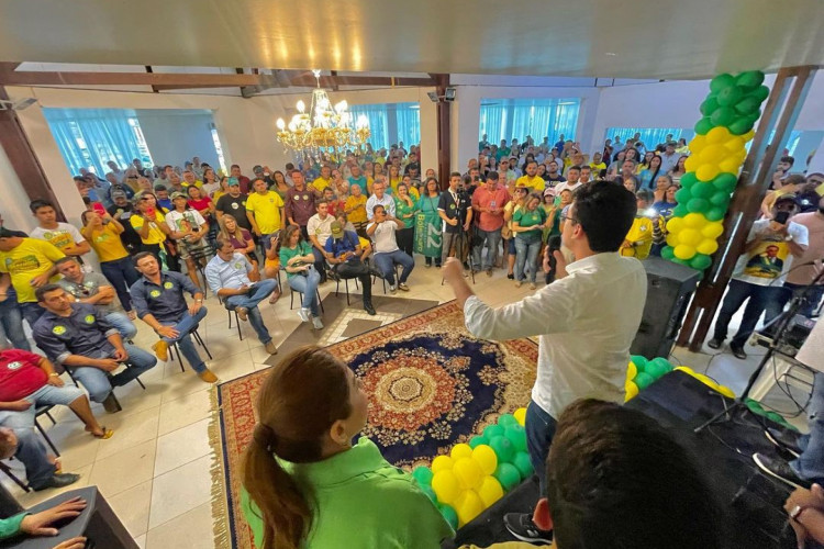 Apoiadores do presidente Jair Bolsonaro durante encontro em Tauá 