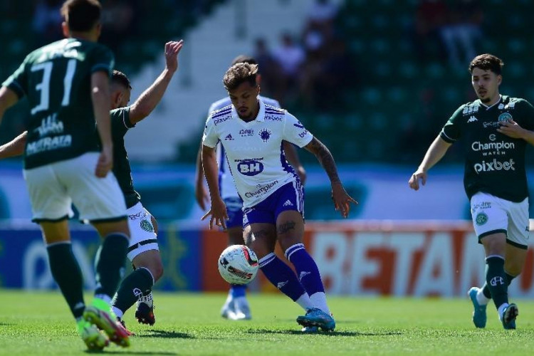 Cruzeiro e Guarani se enfrentam pela Série B hoje, 18; onde assistir ao vivo aos jogos do dia e horário do jogo              