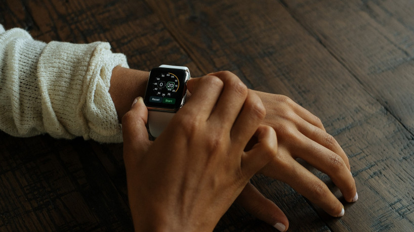 Apple Watch detectou frequência cardíacas anormais causados por um câncer em uma menina de 12 ...