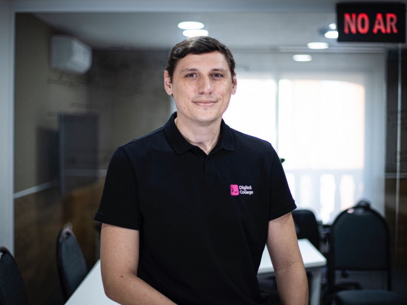 Digital College realiza atividades gratuitas no Dia do Programador