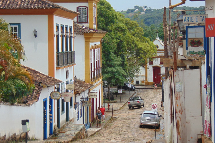 Cidade hist&oacute;rica de Tiradentes (MG); confira calend&aacute;rio de feriados do m&ecirc;s de novembro de 2022 em Minas Gerais
