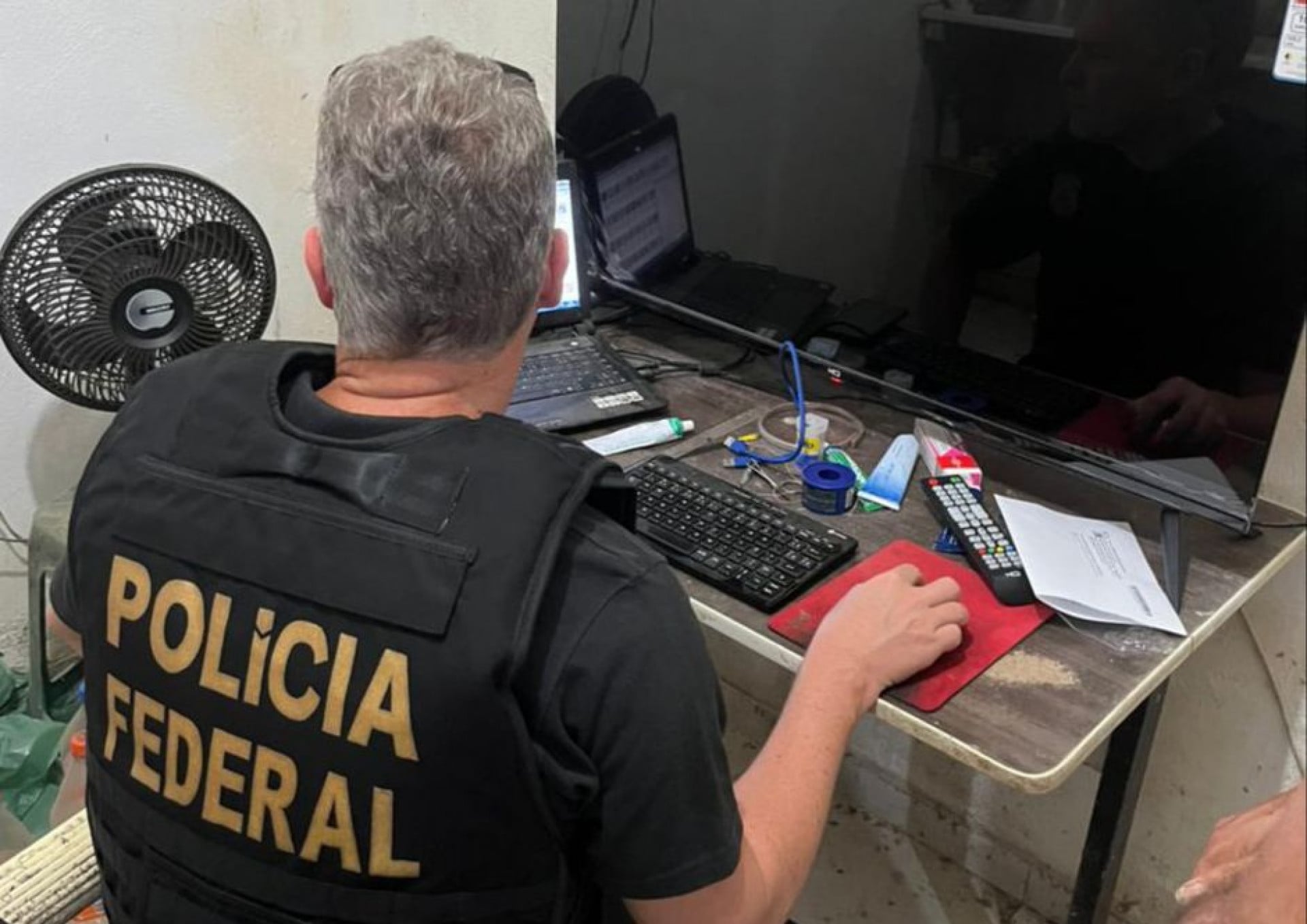 A PF apura compra de votos em campanha eleitoral; um dos investigados foi preso em flagrante por portar conte&uacute;do de abuso infantil (imagem ilustrativa) (Foto: divulga&ccedil;&atilde;o/Pol&iacute;cia Federal )