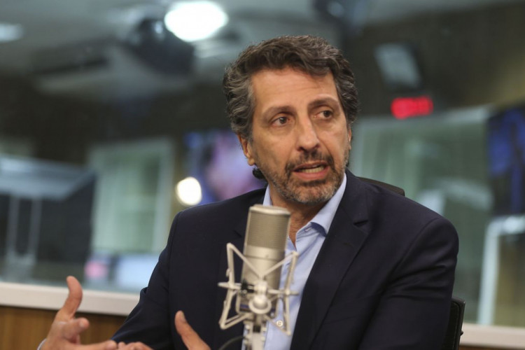 Ministro do Meio Ambiente Joaquim Leite, é o entrevistado do programa A Voz do Brasil 