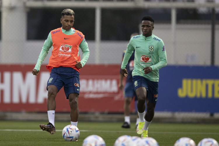Rodrygo e Vini Jr participam do primeiro treino da seleção brasileira em Turim