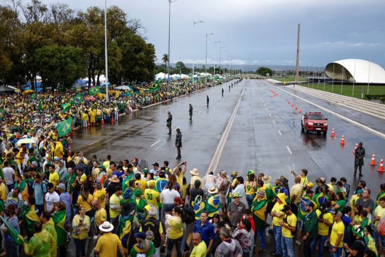 CNJ determina que as varas da Infância e da Juventude de todo o país verifiquem presencialmente a situação de crianças e adolescentes em acampamentos em frente a instalações do Exército