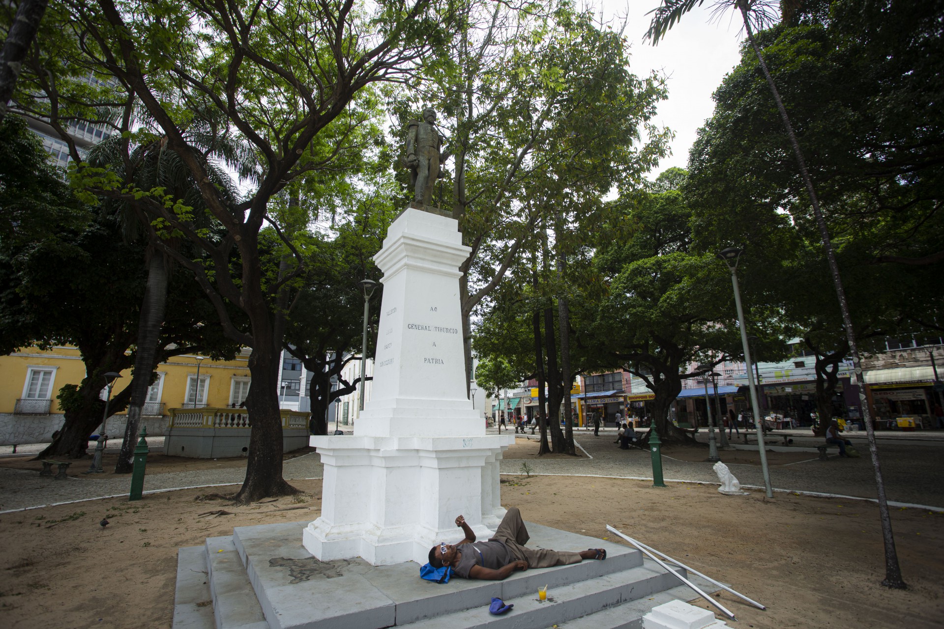 Estátua do general Tibúrcio, na Praça dos Leões - 1888.