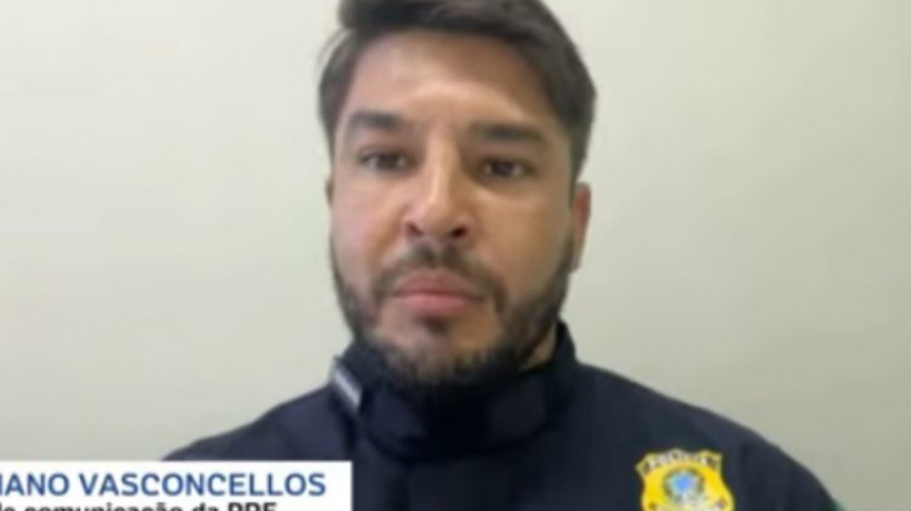 O coordenador de Comunicação da Polícia Rodoviária Federal, Cristiano Vasconcellos durante en...